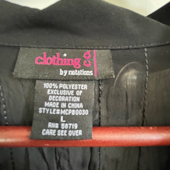 Black Button-Up Blouse w/Collar & Sequins - Picture 2 of 6